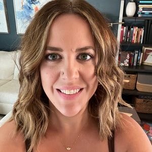 Meet your Posher, Makenzie